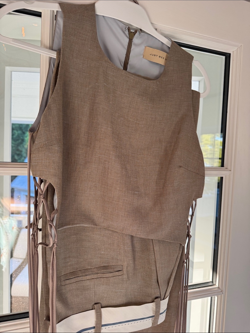 just be taupe sleeveless linen-blend matching crop top and trousers with fringe